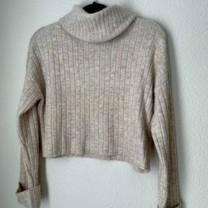 Small Beige cropped Turple Neck Sweater